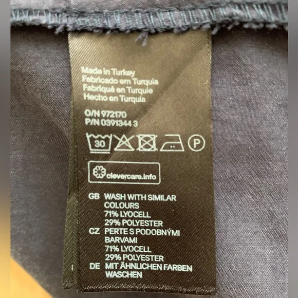 H&M APRON DRESS - Picture 10 of 12